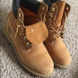 Size 10 in men Timberlands